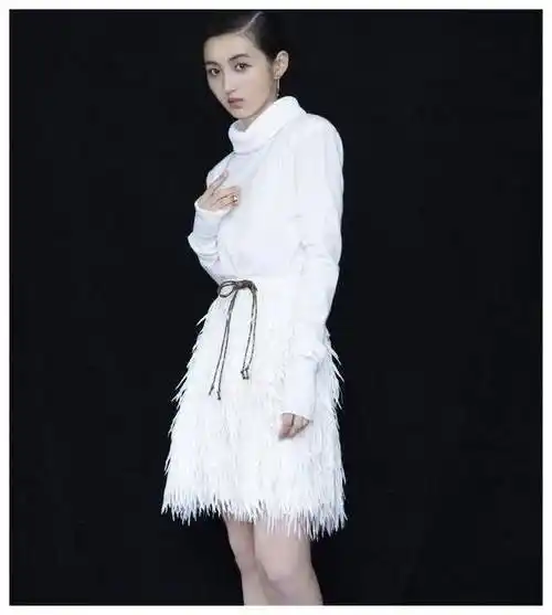 张子枫好不容易选对衣服,发型却成灾难?造型师该夸还是该骂?