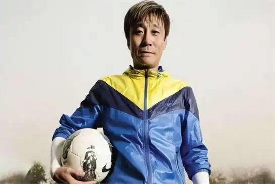 高峰:抛弃那英和刚出生的儿子,19年过去了,他现在过得怎样了?