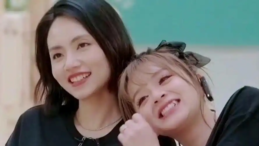 刘惜君×美依礼芽 四棍:我真的很内敛啊!