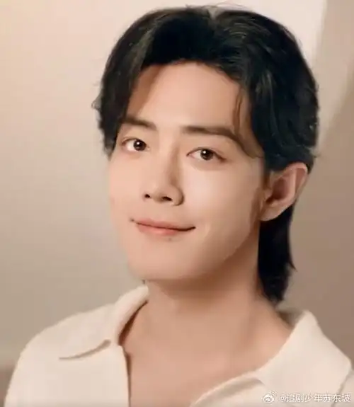 肖战长发回眸##肖战长发浅笑