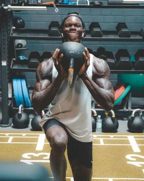 施罗德变壮了却无人问津:去年签中产今年剩底薪?