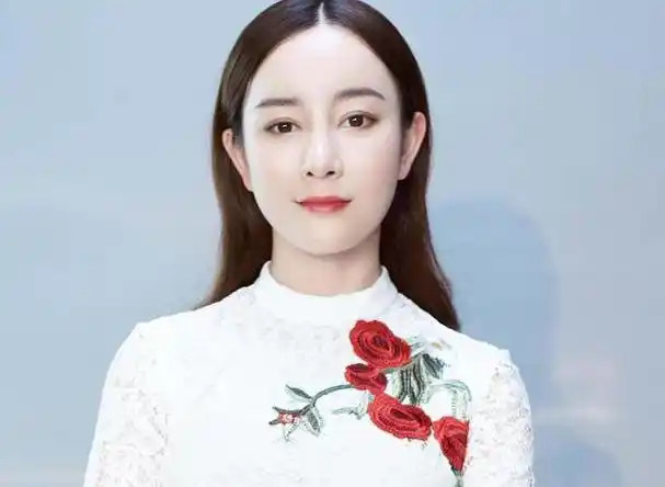 好在张檬现在及时停下,相信通过医美手段,颜值能慢慢恢复自然,再好好