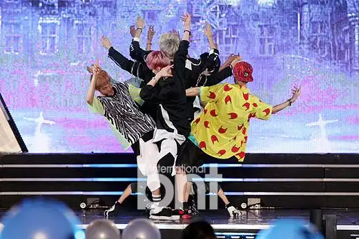 exo mama mv 里的生命树载图