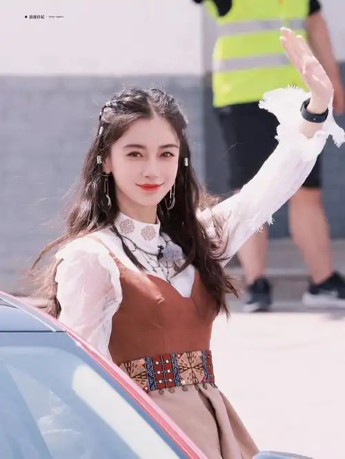 杨颖缺席跑男录制,比起被《奔跑吧》除名,网友的评论更"扎心"-腾讯