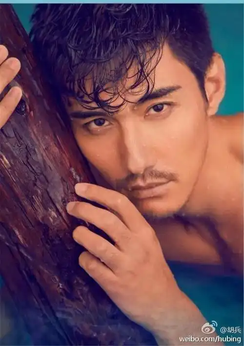 48岁的胡兵疯狂健身体脂低至7自律的男神太可怕