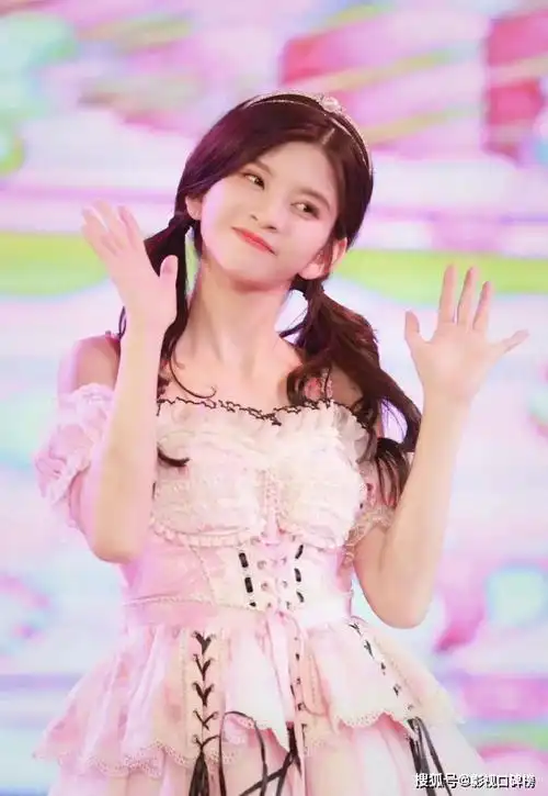 鞠婧祎参加林思意的毕业公演曾经辉煌的n队成员如今各奔东西