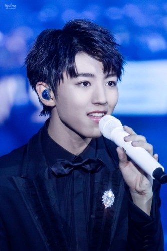 20170924 王俊凯十八岁成年礼 高清 图源cr.logo