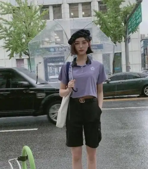 许佳琪穿休闲装葛优躺简约不失个性这角度显得腿太长了吧