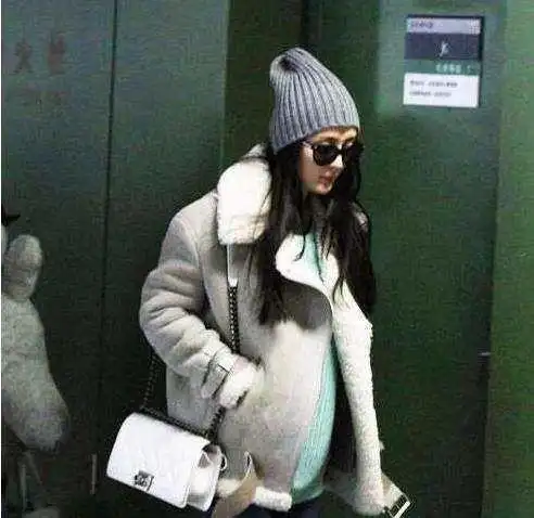 4,在之前的一段时间里面,刘恺威似乎对杨幂二胎的事情有了一点点的