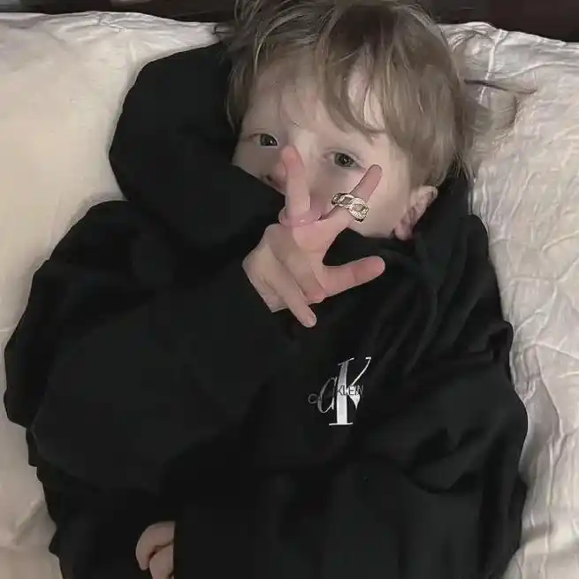 帅气与可爱并存的小男孩头像 #男生头像 #小男孩 - 抖音