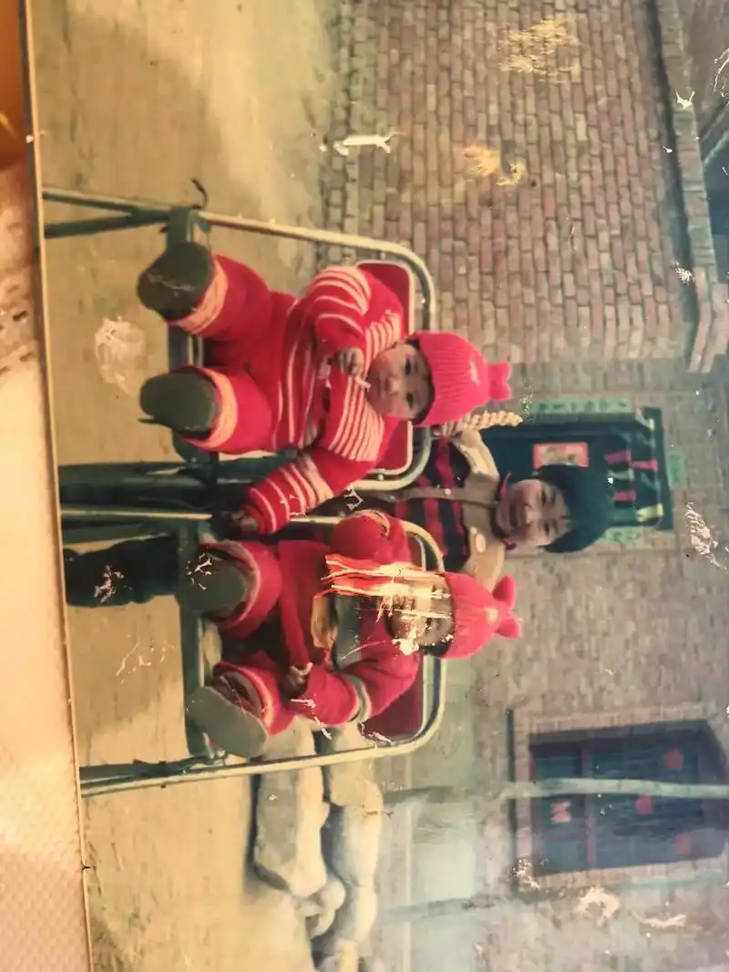 30年前的老照片  - 刘珊 - 抖音