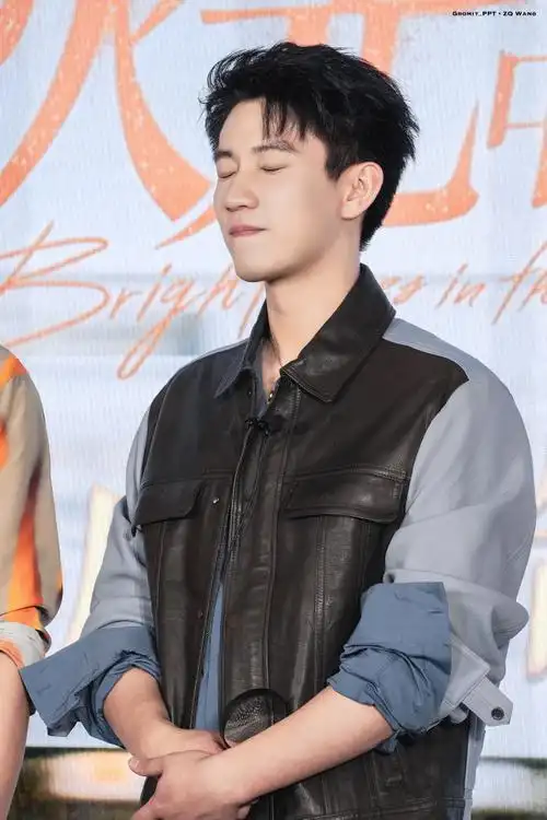 王子奇他从火光中走来##王子奇楼明冶