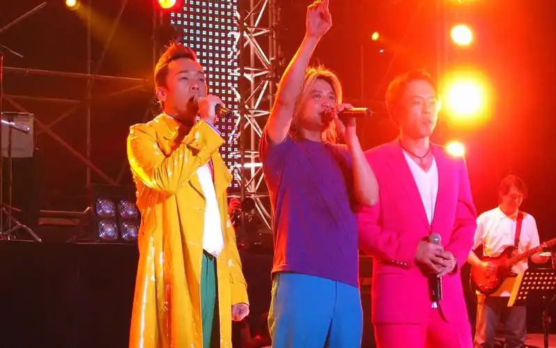 beyond香港告别演唱会beyondthestorylive2005