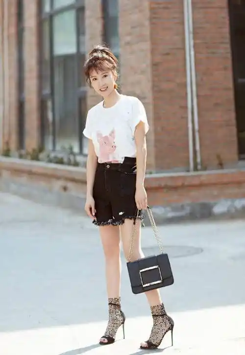 《都挺好》李念又换新发型,扎凌乱马尾留空气刘海,34岁美成24岁_效果