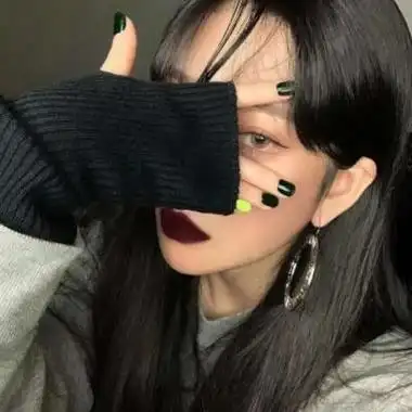 qq头像霸气好看女生 - 非主流个性头像!