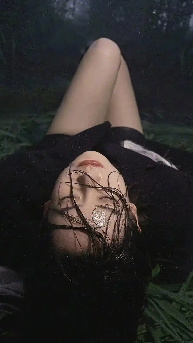 戚薇 #明星图片 #壁纸 @抖音热点 - 抖音