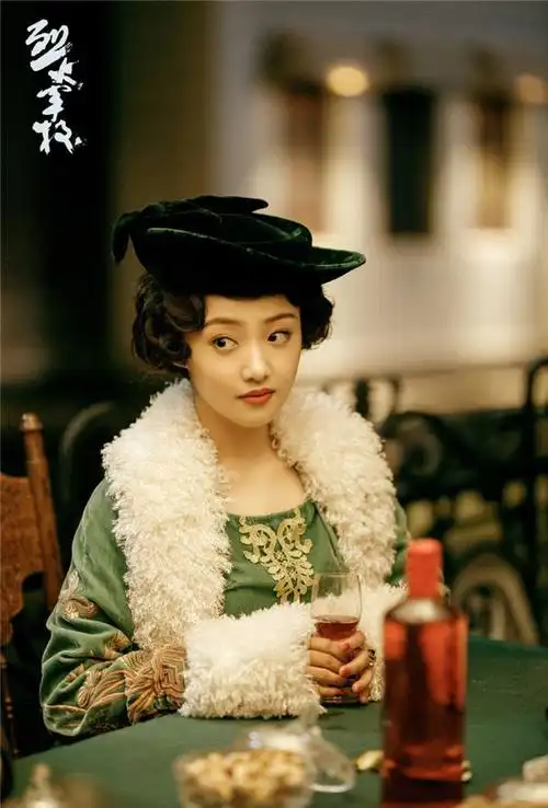 吴佳怡烈火军校剧照图片