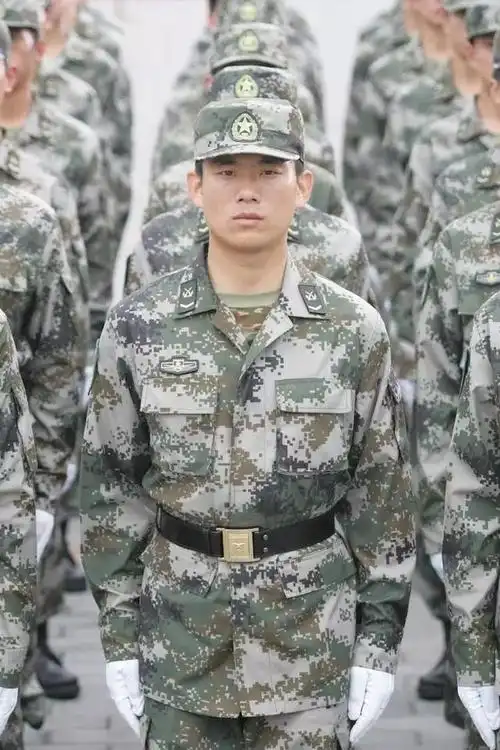 中国军服,帅气!