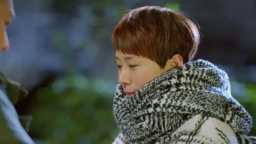 小别离:朵朵神助攻,俩人虽然在闹别扭,为了孩子还要积极配合-影视综