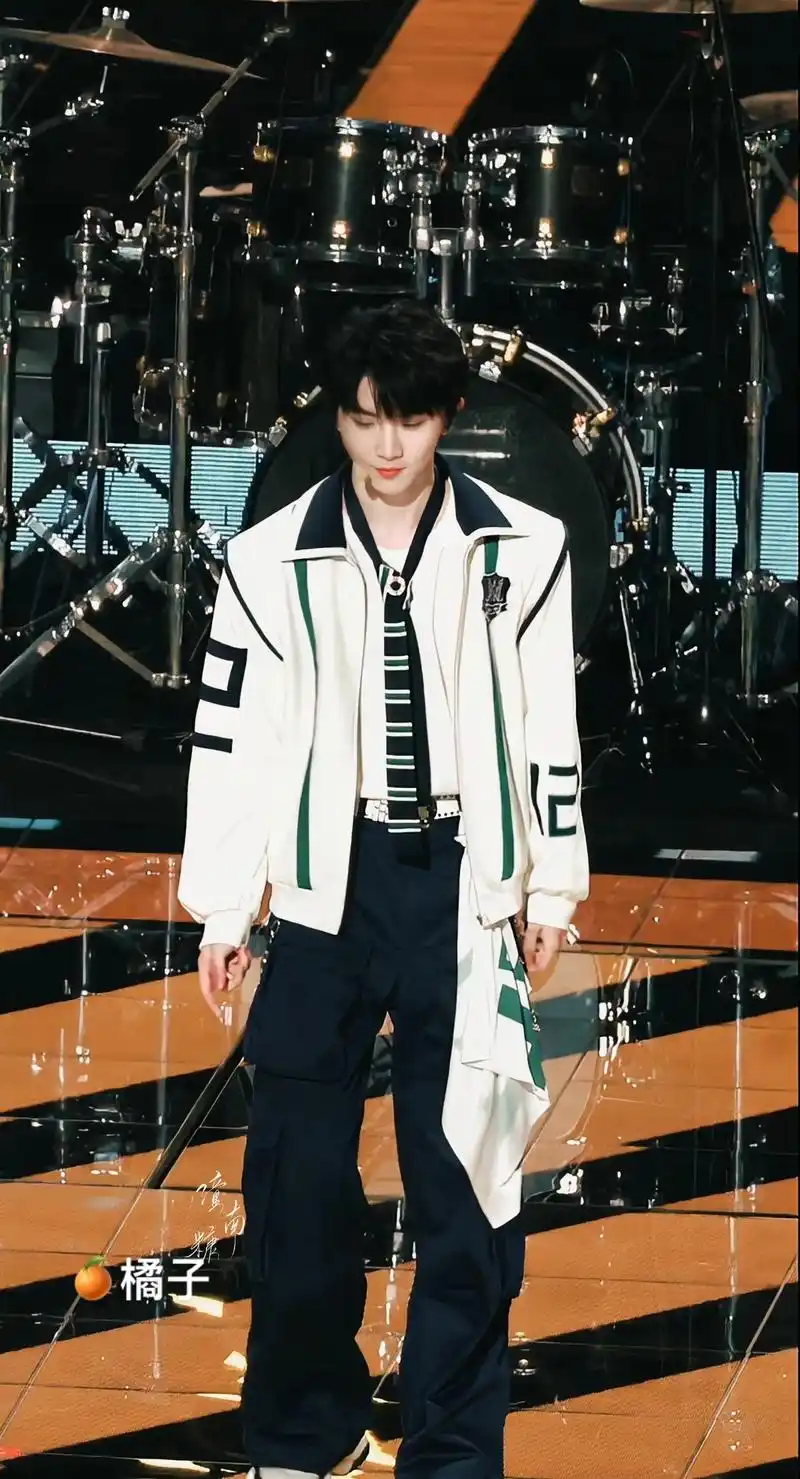 马嘉祺壁纸.#马嘉祺 #马嘉祺高清美图 #tnt #马嘉祺蝴 - 抖音