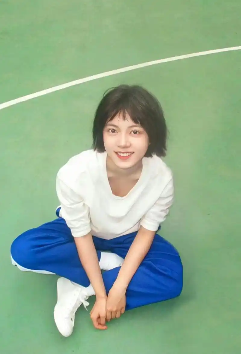 有一种美叫赵今麦穿校服,有一种男女老少都无法拒绝的美.