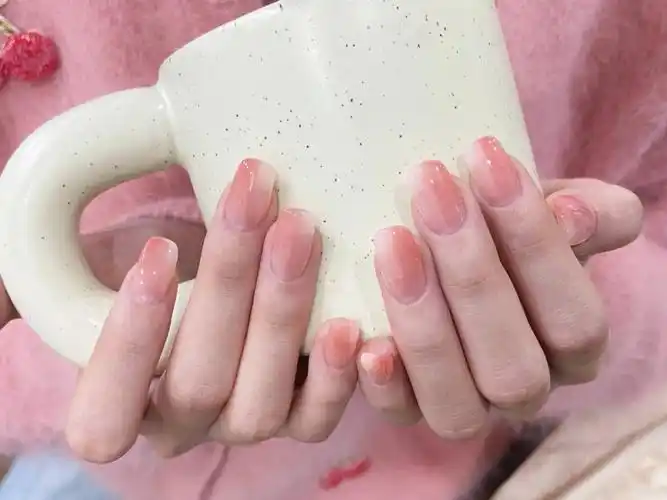 双色渐变美甲新年美甲