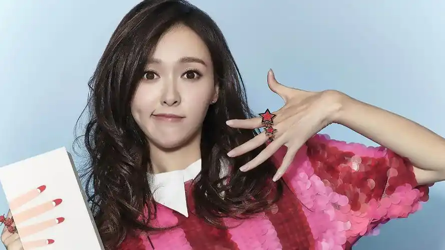 这九个酒窝女星无人争锋,一颦一笑都超甜,整不出的灵动