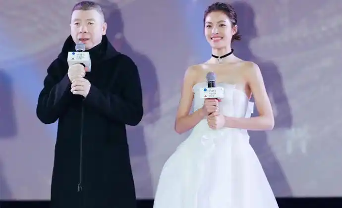 钟楚曦冯小刚关系被扒 冯女郎晋升女一被传背后"献身"