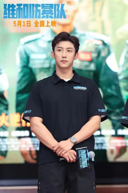 维和小队面临的危险不只枪炮  很多年前在看《红海行动》时,黄景瑜