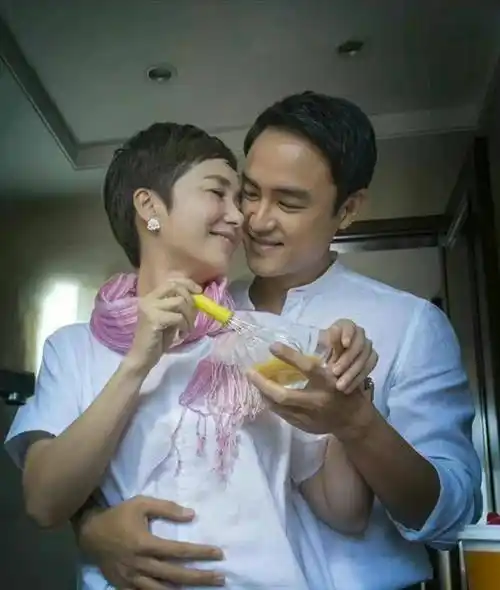 56岁蒋雯丽遭群嘲,跟小14岁的明道演情侣,画风台词有点辣眼