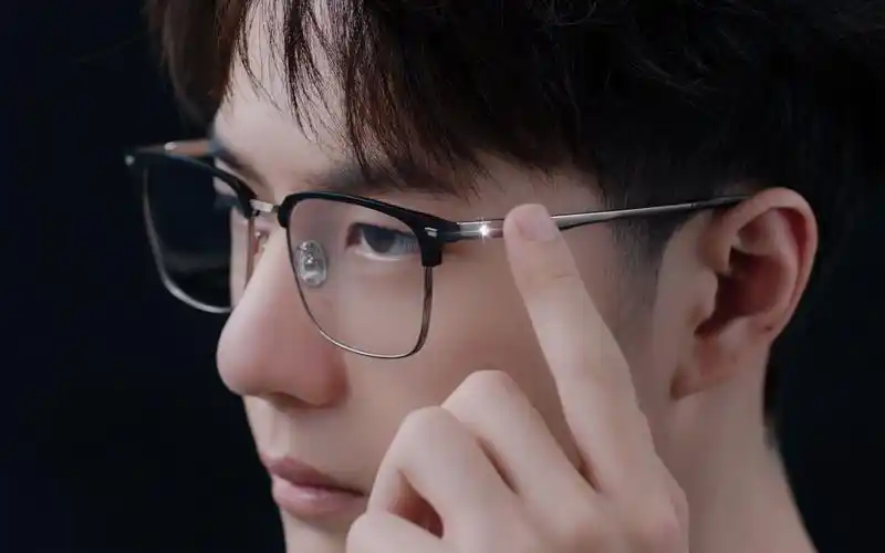 【王一博】海伦凯勒眼镜代言合集-时尚视频-搜狐视频