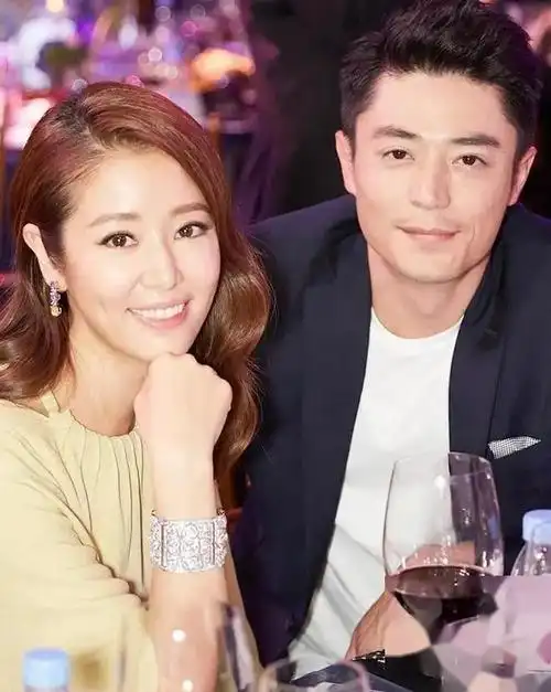 而作为林心如的老公,霍建华的近况也一直备受外界关注.