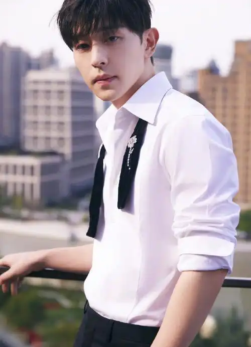 邓伦天台大片##邓伦白衬衫天台大片