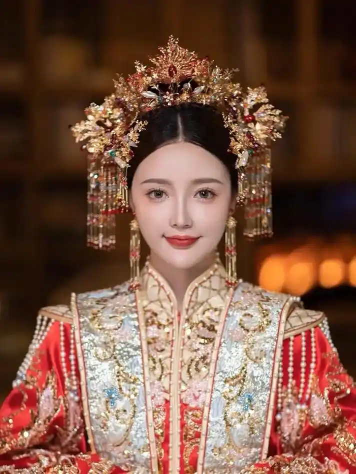 中式新娘头饰古典凤冠大气华丽古风秀禾服龙凤褂古装结婚发饰套装