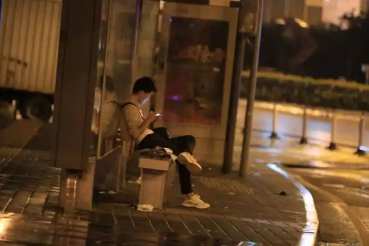 凌晨3点实拍,贵阳街头真实一幕!你绝对没见过