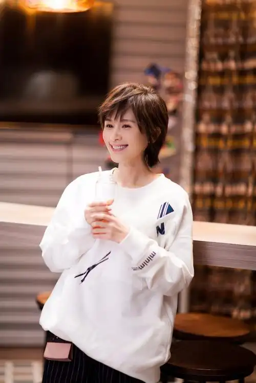 74secret┃法国娇兰携手欢乐颂2告诉你曲筱绡梳妆台上的秘密