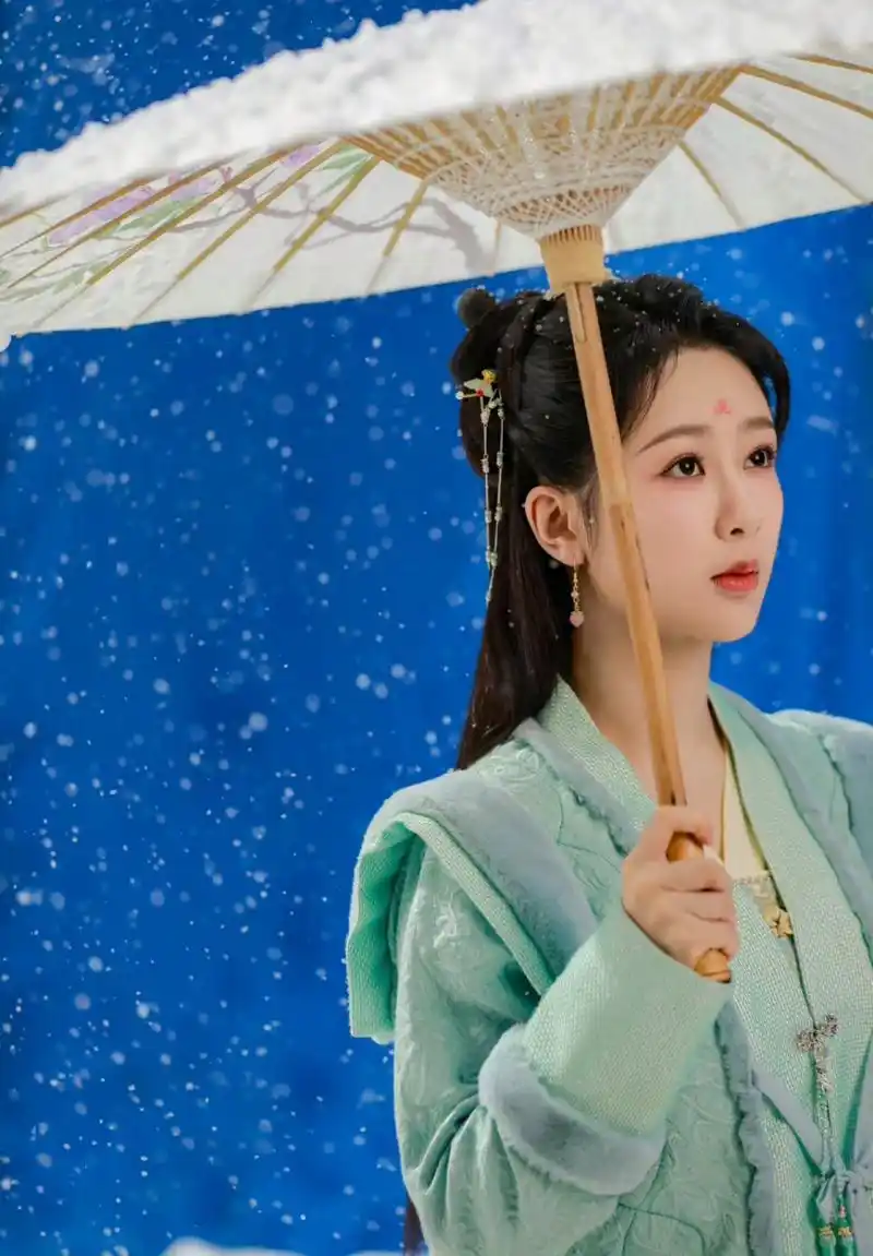 杨紫古装美照大赏,这楚楚可怜的样子惹人怜惜,太迷人了!