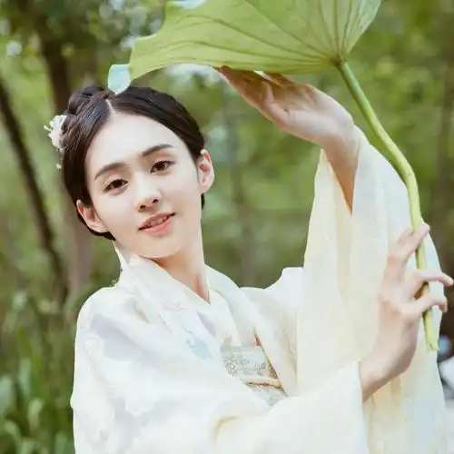 清新古装美女网红鱼说古装写真美女图片