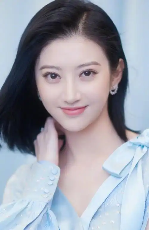 景甜个人资料简介及家世(景甜后面大佬到底是谁)_金纳莱网