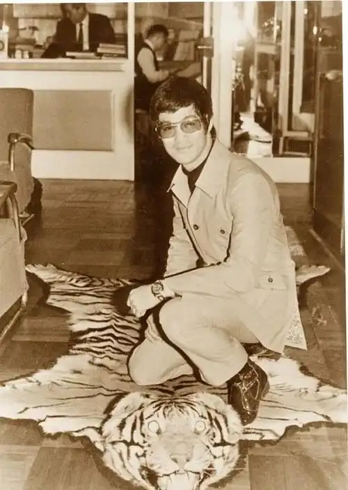 李小龙的功夫不重要33岁去世却让中国人血性了50年