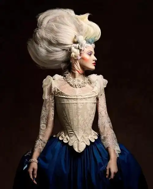 复古宫廷风盘发