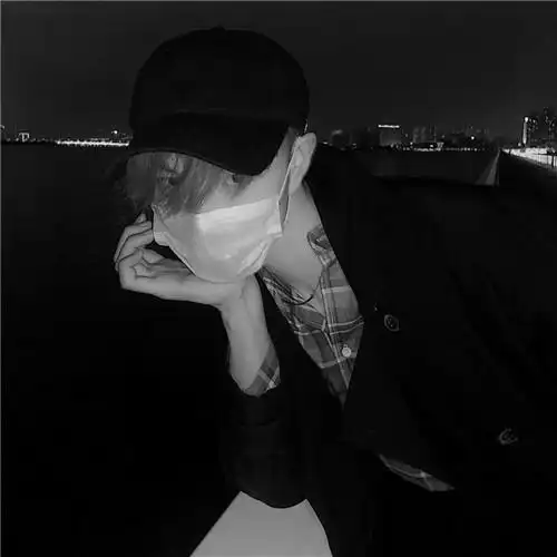 丢了少年失了心黑白男生头像冷酷帅气