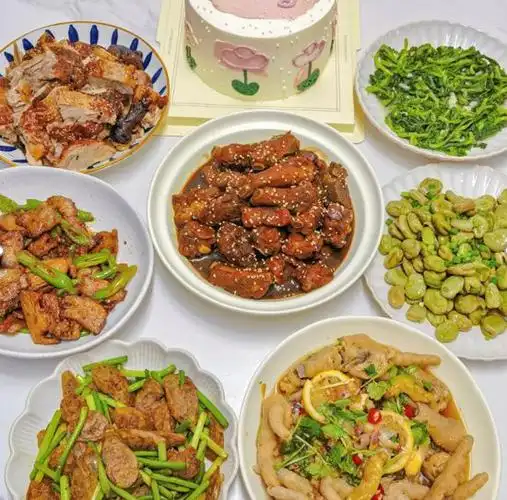 我过生日儿子任何表示随后却看到亲家发朋友圈晒吃大餐的照片