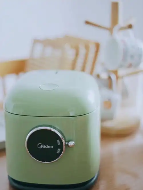 美的牛油果色电饭煲