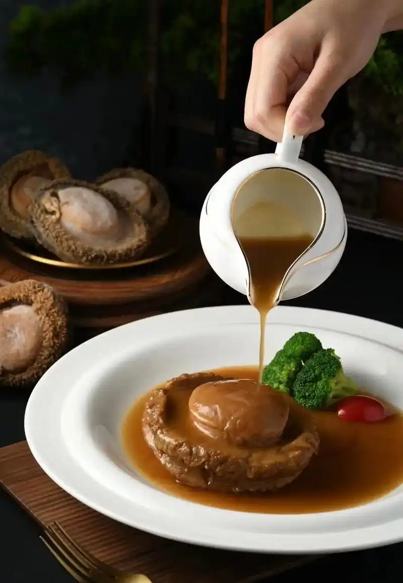 燕鲍翅,作为粤菜名菜,特色以海鲜见长于清淡香鲜原汤原汁,来体 - 抖音