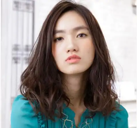 国字脸适合什么发型 国字脸女生时尚发型图片