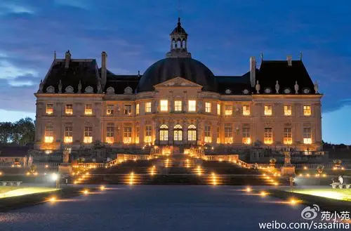 作为法国伟大的十七世纪建筑中,最具影响力的城堡之一,法式庭院和欧洲