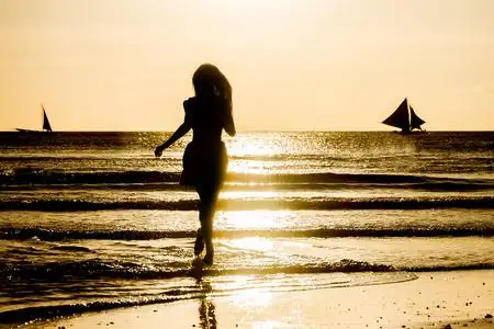 海面落日夕阳图片