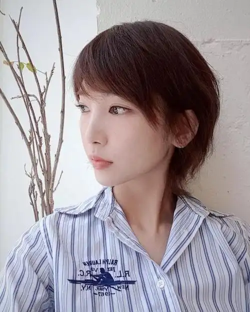 短碎发发型也这么可爱