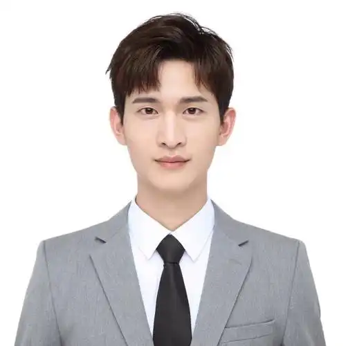 男生证件照拍摄指南:多样化风格与实用素材